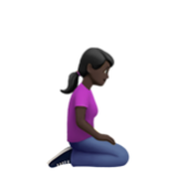 Apple(iPhone) Woman Kneeling Facing Right: Dark Skin Tone Emoji